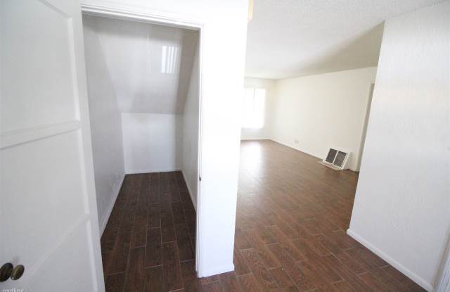 5334 Cleon Ave Unit 1 Gallery 2