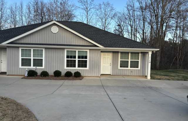 936 Liberty St W # 102 - 936 West Liberty Street, York, SC 29745