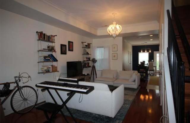 2316 Nicholson St SE Gallery 2