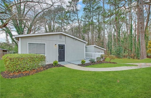 366 Hamilton E Holmes Drive NW - 366 Hamilton E Holmes Drive Northwest, Atlanta, GA 30318