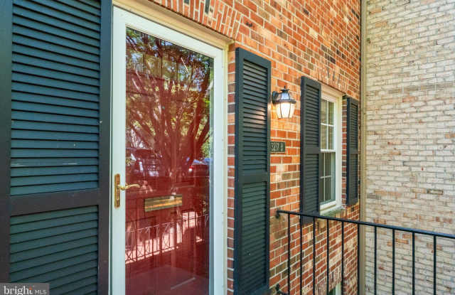 3217 SUTTON Place NW photos photos