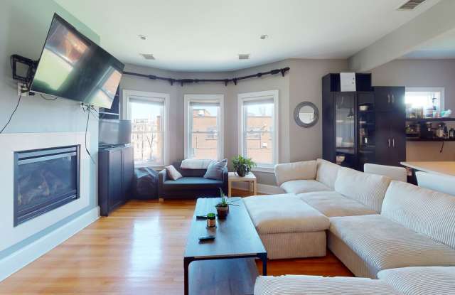 South Boston Condo 3 Bed / 2 Bath – In-Unit Laundry – 9/1 photos photos South Boston Condo 3 Bed / 2 Bath – In-Unit Laundry – 9/1 photos photos