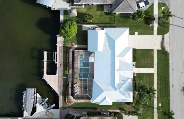 562 Goldcoast Ct Gallery 3