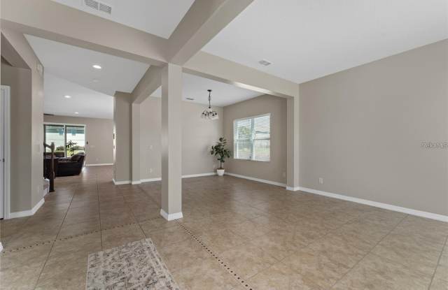 14537 SAN LORENZO Drive N Gallery 4