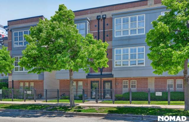 Charming 2BR Townhome in South Loop photos photos