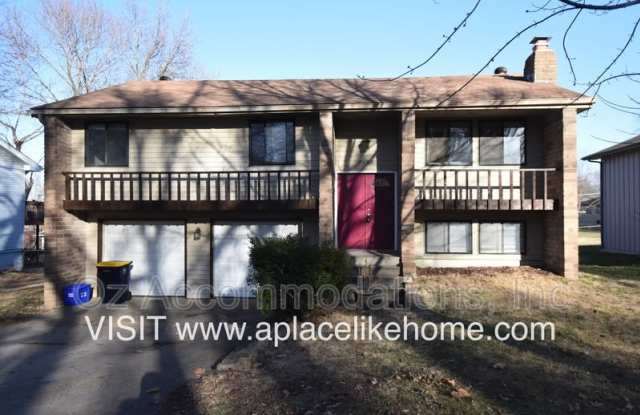 8823 N Walnut St photos photos