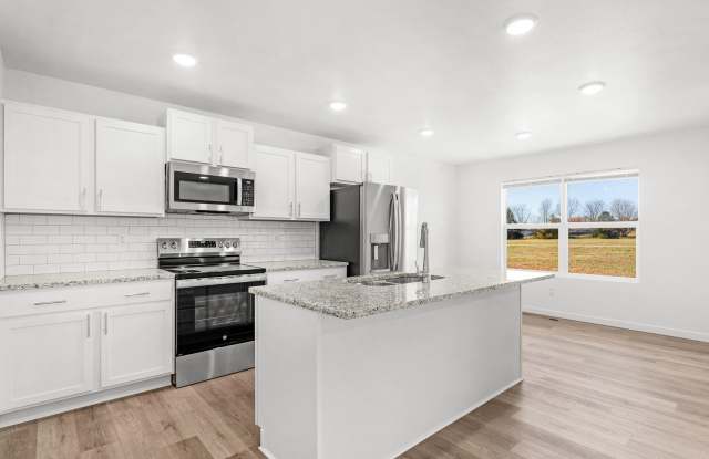 Nearly NEW home in Willard! Gallery 3