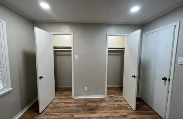 1409 20th Street - 1409 20th Street, Huntsville, TX 77340