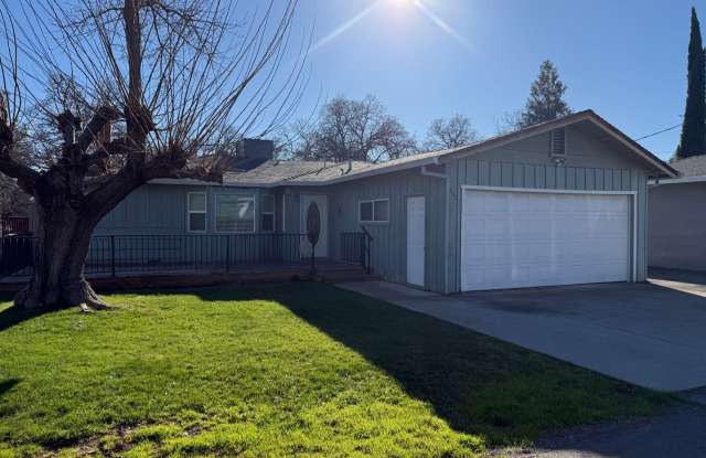 Peaceful Setting with Central Location! photos photos