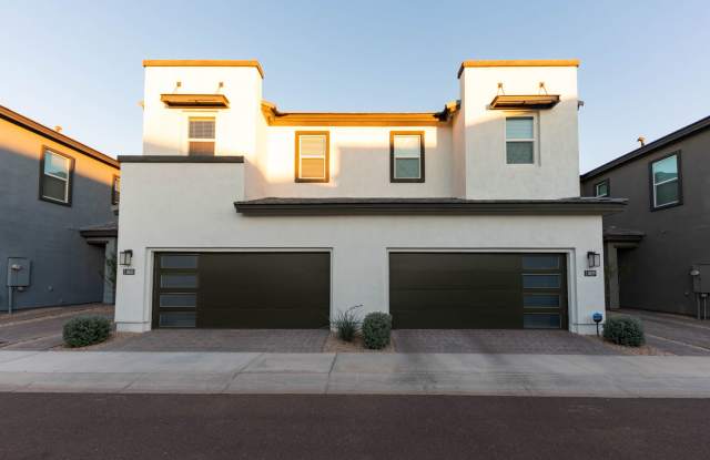 GORGEOUS 3 BED 2.5 BATH HOME IN THE HEART OF ARCADIA LITE! photos photos