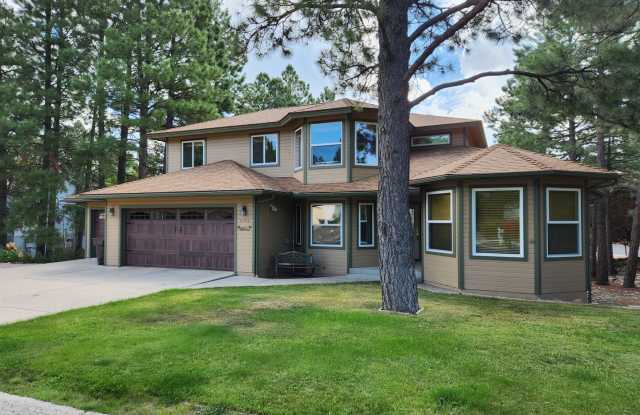 Spacious Country Club Home | 2,900+ Sq Ft | A/C | 3-Car Garage photos photos