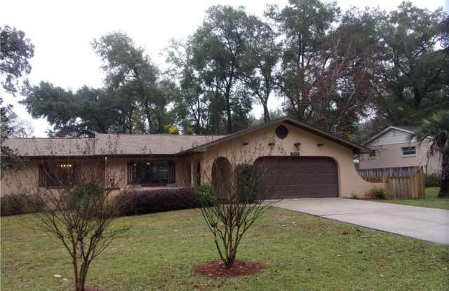 6715 E Red Robin Lane Gallery 1