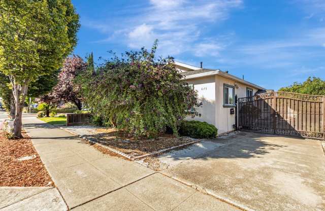 Sunnyvale Gem Near Downtown and Caltrain photos photos