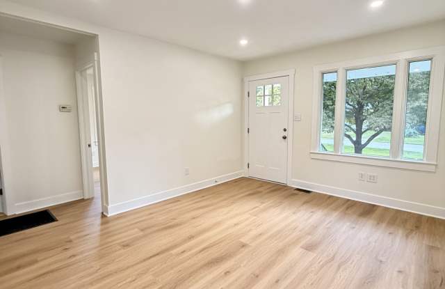 1709 Washington Boulevard Gallery 2
