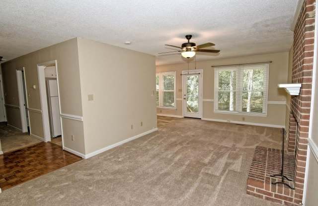 3621 Castlegate Drive Gallery 2