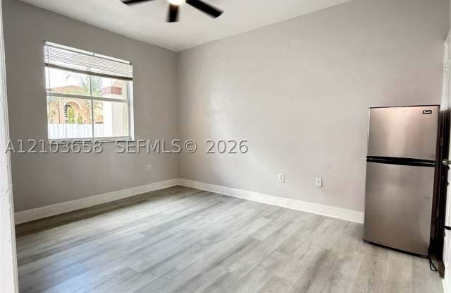 6651 SW 158th Ct Gallery 1