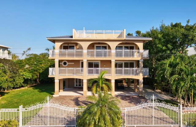 154 Jasmine Street - 154 Jasmine Street, Islamorada, Village of Islands, FL 33070