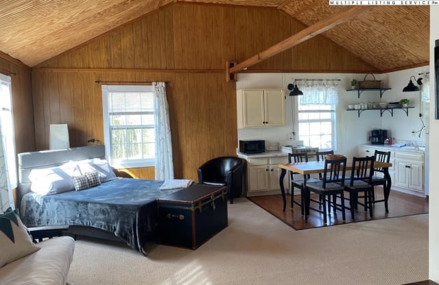562 Nikanor Road - 562 Nikanor Road, Ashe County, NC 28694