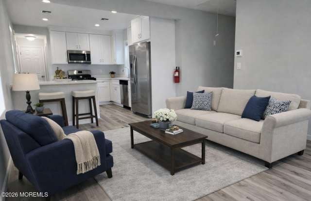 399 Monmouth Avenue unit: 2 photos photos