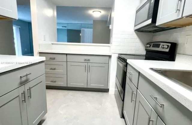 20730 NE 4 PL - 20730 Northeast 4th Place, Ives Estates, FL 33179