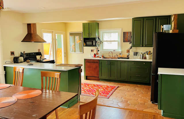 2919 Harvey Street photos photos