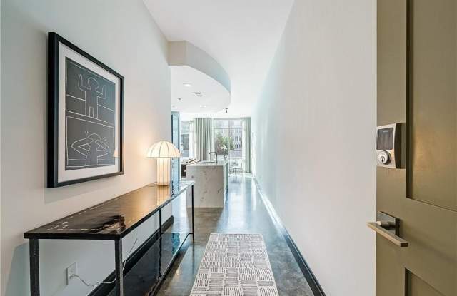 905 Juniper Street NE unit: 405 photos photos