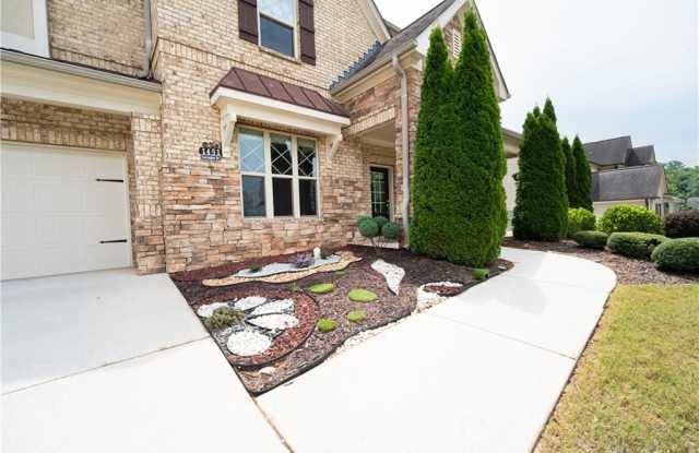 1451 Torrington Drive Gallery 3