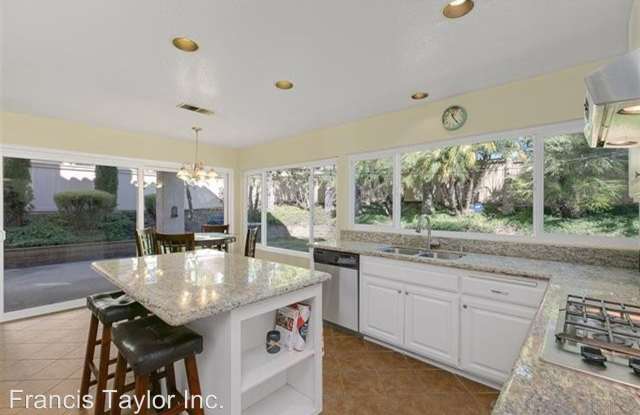 1674 Pinnacle Way Gallery 2