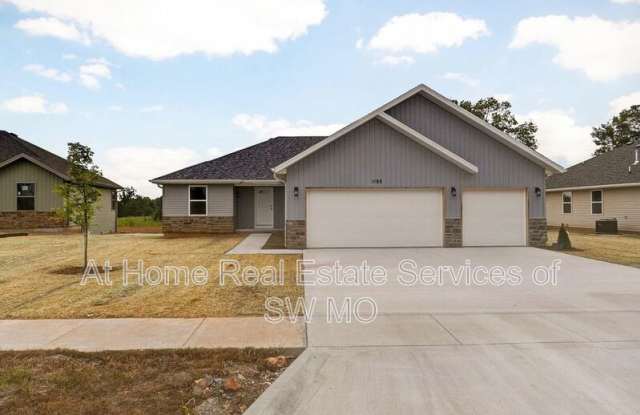 1188 N Maxine Ave photos photos 1188 N Maxine Ave photos photos