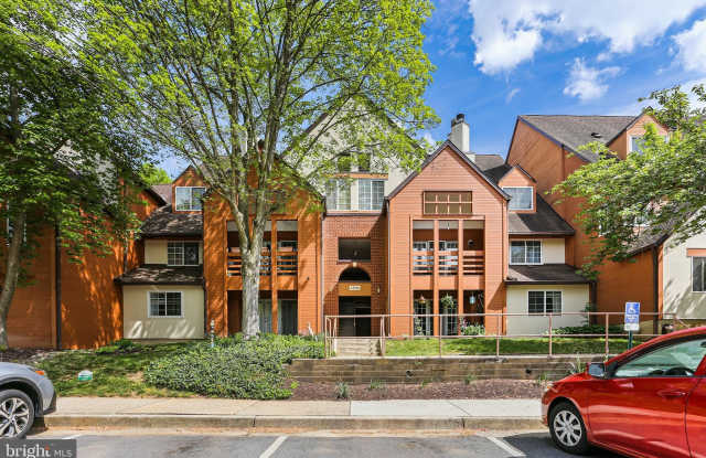 4934 COLUMBIA Road unit: 1 54 photos photos