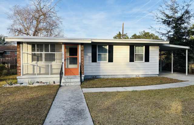 1312 E 60th St photos photos 1312 E 60th St photos photos