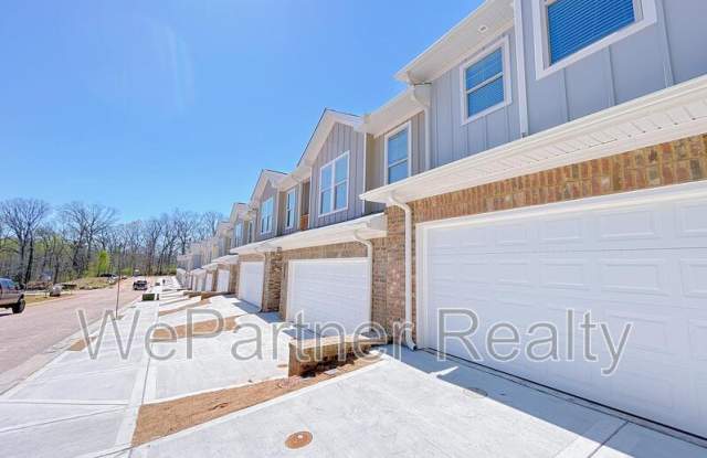 2586 Mills Commons Dr photos photos