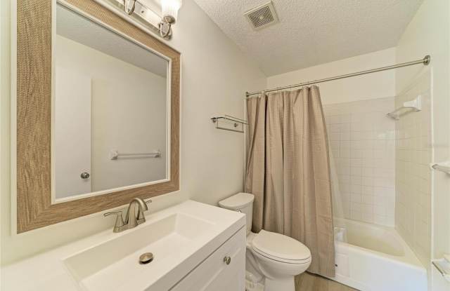 7237 CLOISTER Drive Gallery 2