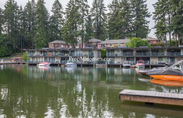 Gorgeous One Bedroom Lakeside Condo in Lake Oswego! Deposit Special! photos photos