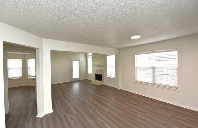 Yorkshire Village Apartments Gallery 2