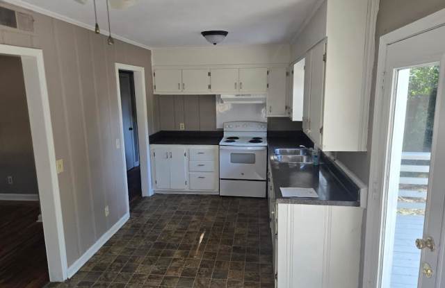 220 Robinwood Cir Gallery 3