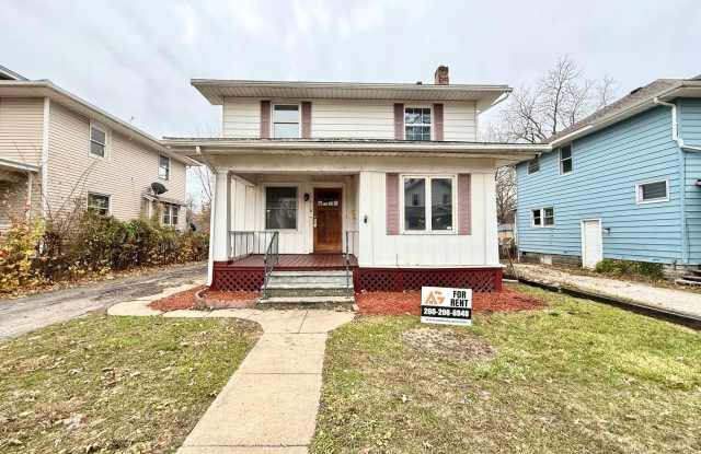 4 Bedroom House - 918 Hamilton Avenue, Fort Wayne, IN 46806