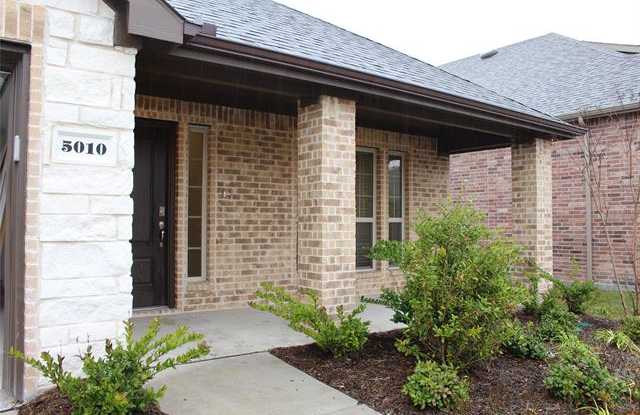 5010 Flanagan Drive Gallery 2