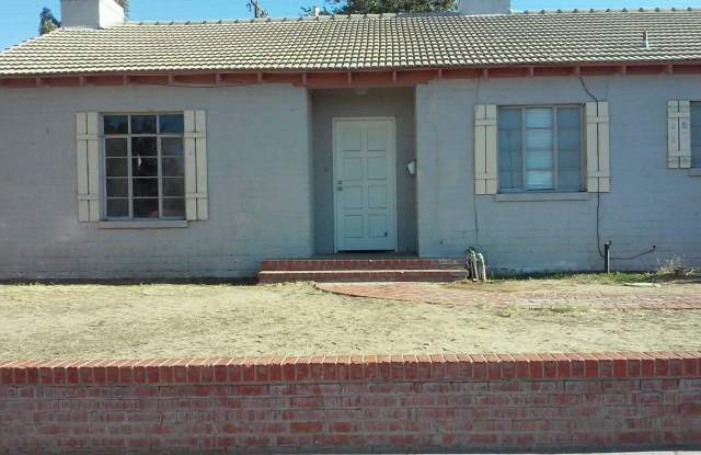 108 East Buena Vista Street - 108 East Buena Vista Street, Barstow, CA 92311