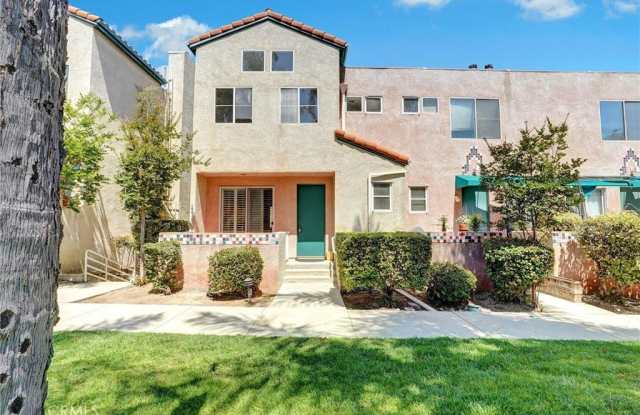 13901 Olive View photos photos