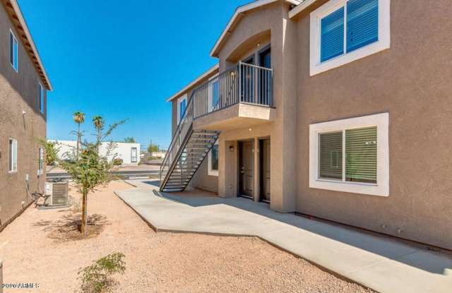 NEWER UNIT 4-PLEX COMMUNITY BUILT IN 2020!!! photos photos