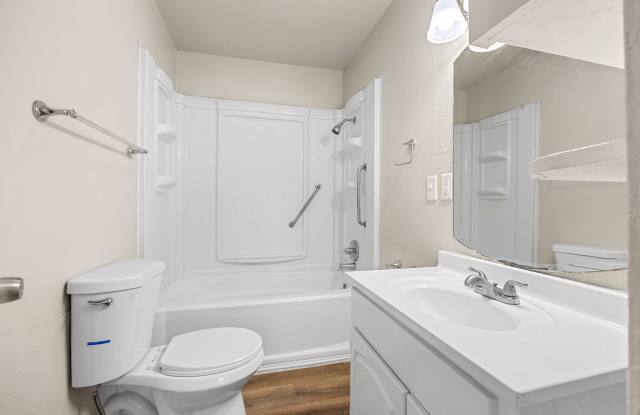 3 bedroom 1 bath - Knoxville IA Gallery 4
