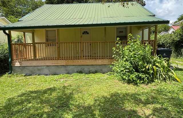 Freshly Renovated 3-Bed, 2-Bath Home Just Minutes from Downtown! - 2807 Brooks Avenue, Knoxville, TN 37914