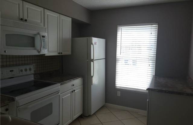 17524 Dumont DR Gallery 3