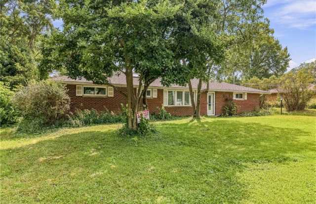 1428 Laurel Drive photos photos