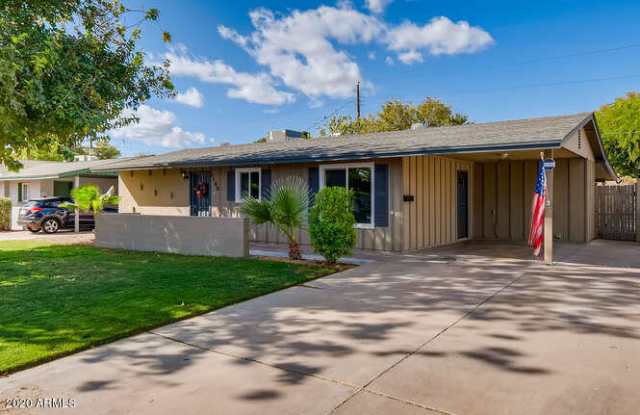 2100 N Normal Ave photos photos