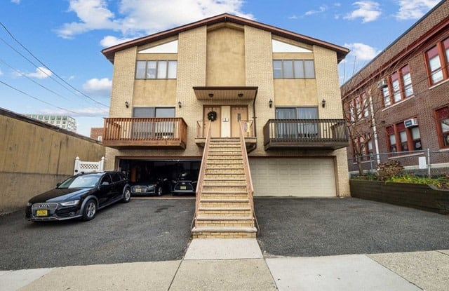 281 Columbia Avenue - 281 Columbia Avenue, Cliffside Park, NJ 07010
