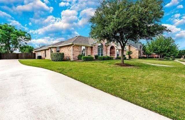 308 Glen Ridge Drive Gallery 2
