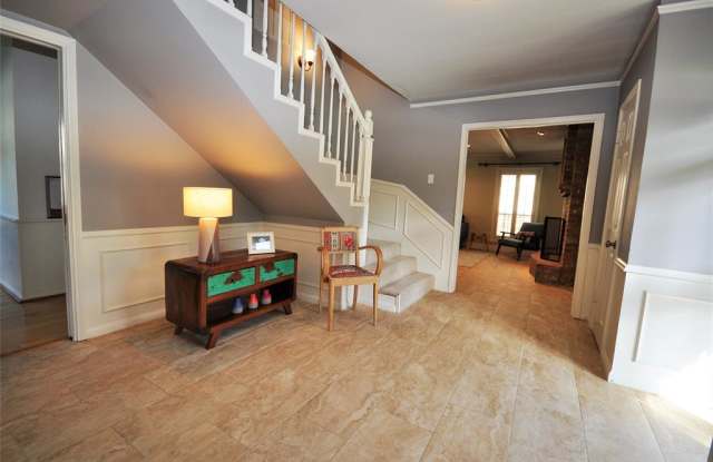 14238 Cindywood Drive Gallery 3