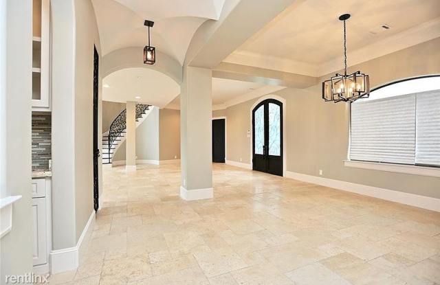 3819 South Macgregor Way Gallery 4